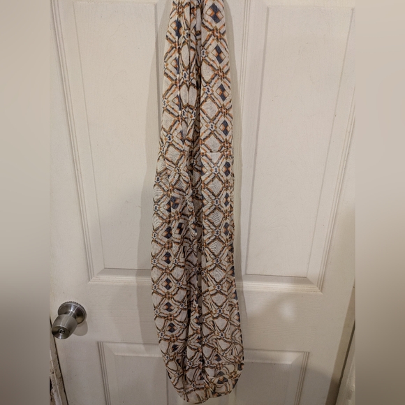 Charming Charlie Geometric Pattern Infinity Scarf - Picture 3 of 3